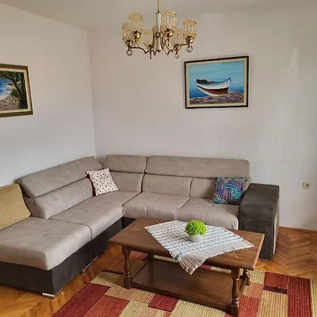 Apartment Seaside Bubi *